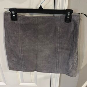 Blank NYC suede mini skirt in grey, size 26! Worn once